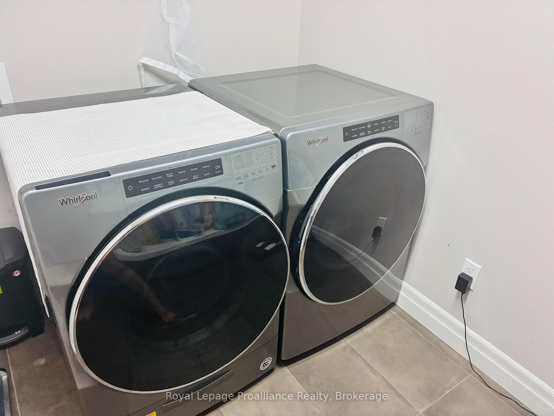48 Mercedes Drive photo 19