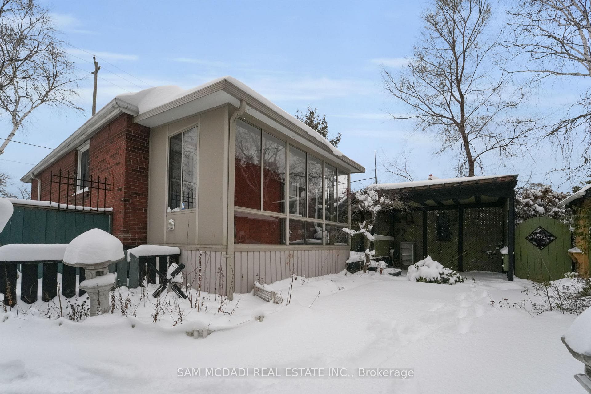 319 Cosburn Avenue photo 8