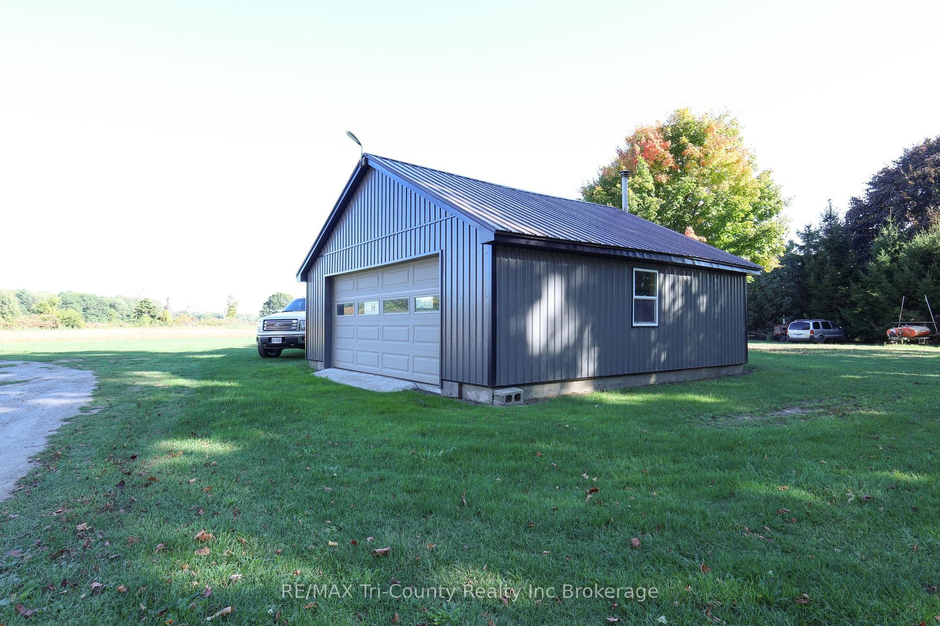 1225 1st Concession ENR Road photo 8