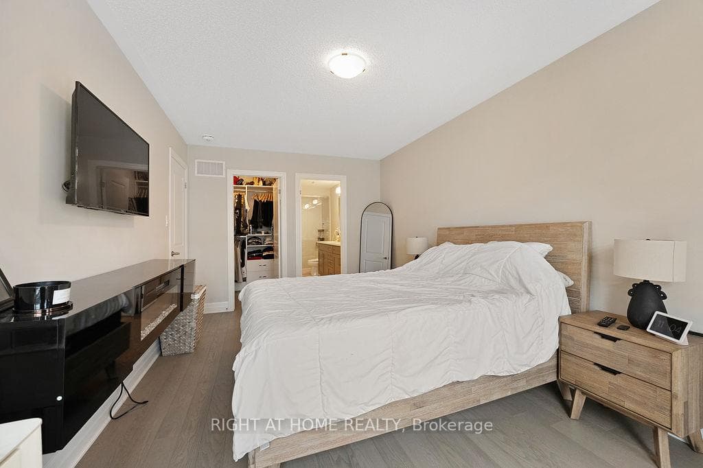 3033 John McKay Boulevard photo 12