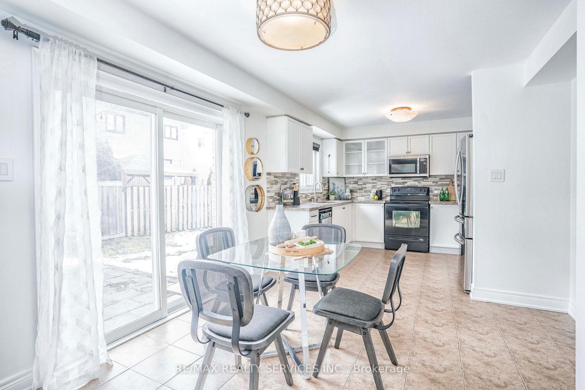 7 Maple Crown Terrace photo 18