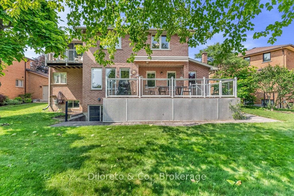 28 Foxwood Crescent photo 48