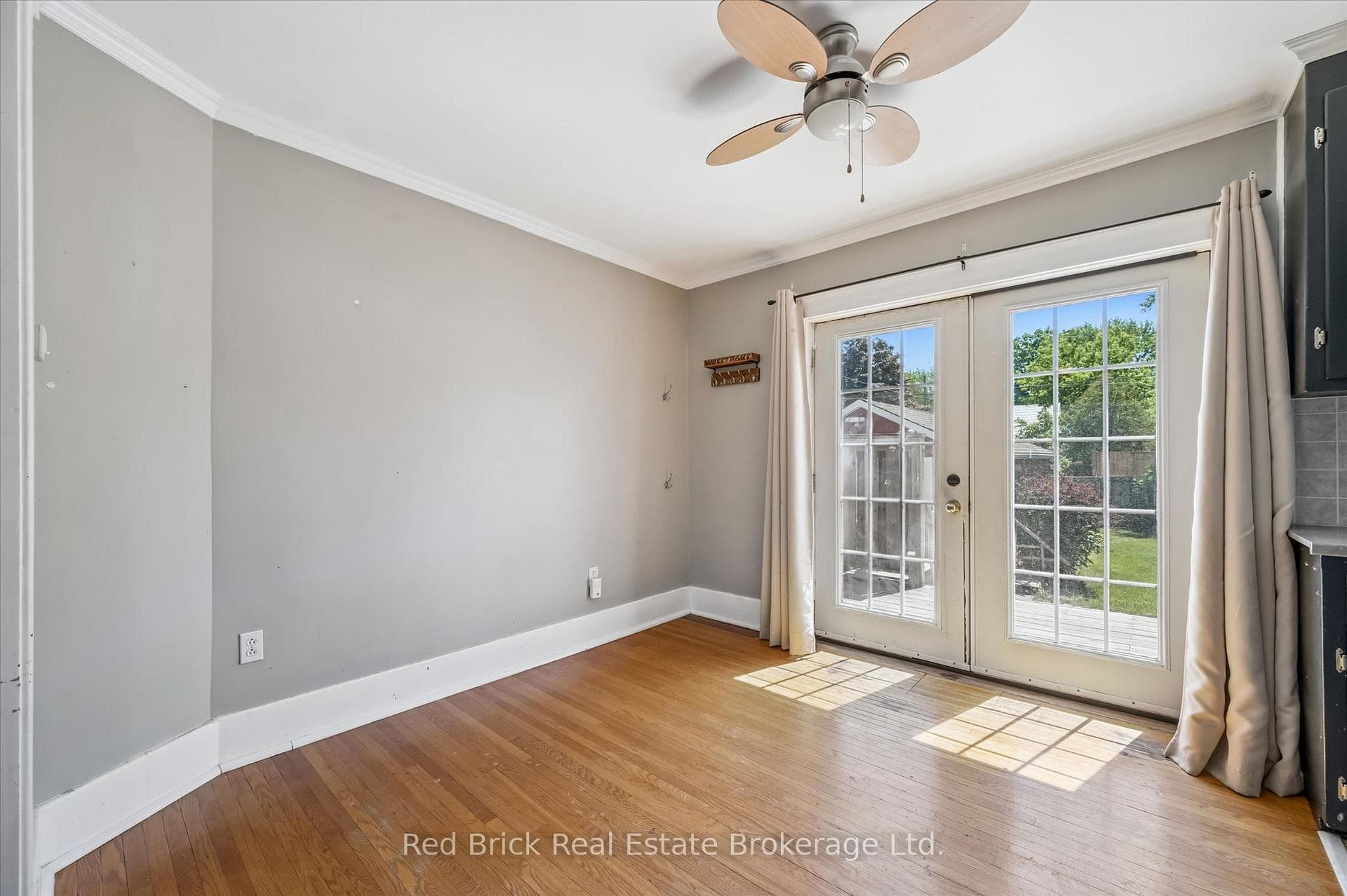 241 Victoria Road photo 9