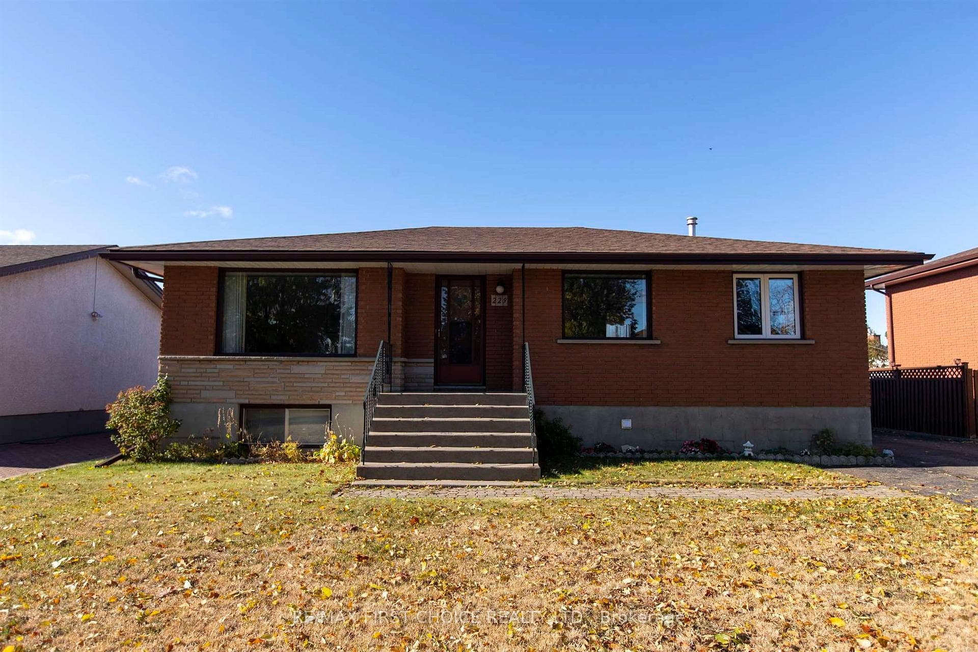 229 Evans Street photo 1