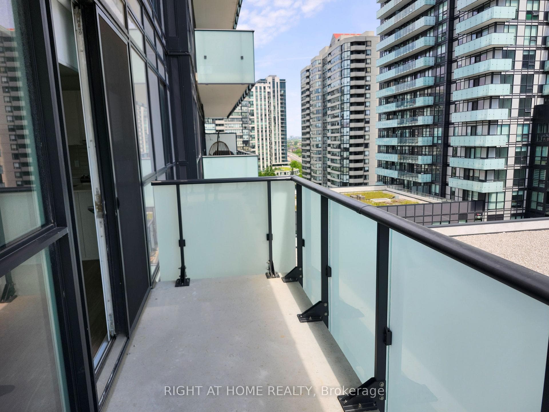 4130 Parkside Villge Drive Unit 906 photo 8