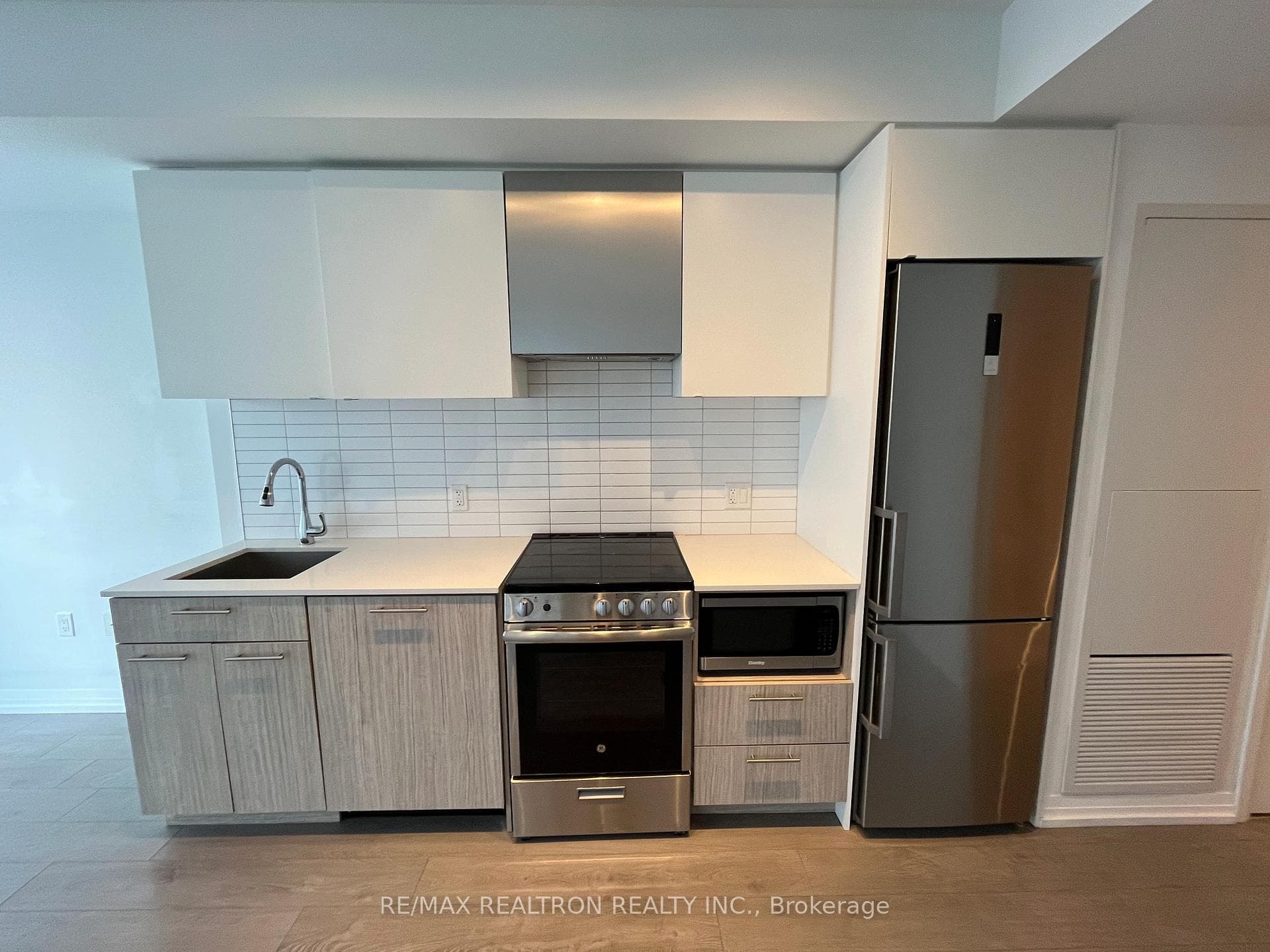 251 Jarvis Street Unit 2404 photo 5