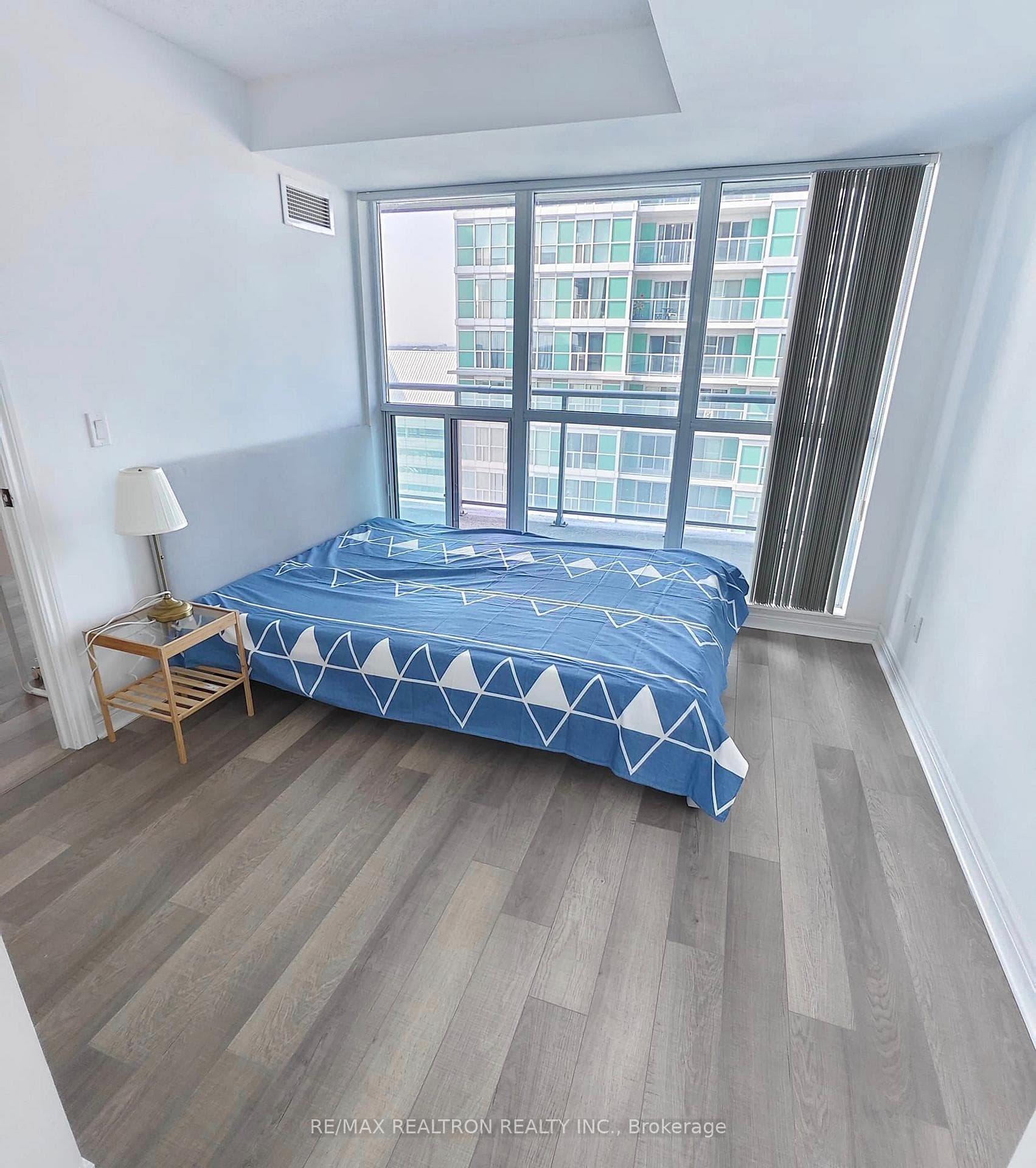 50 Town Centre Court Unit 2206 photo 12