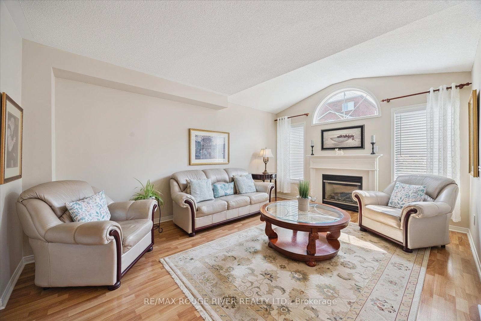 81 Vanguard Drive photo 4