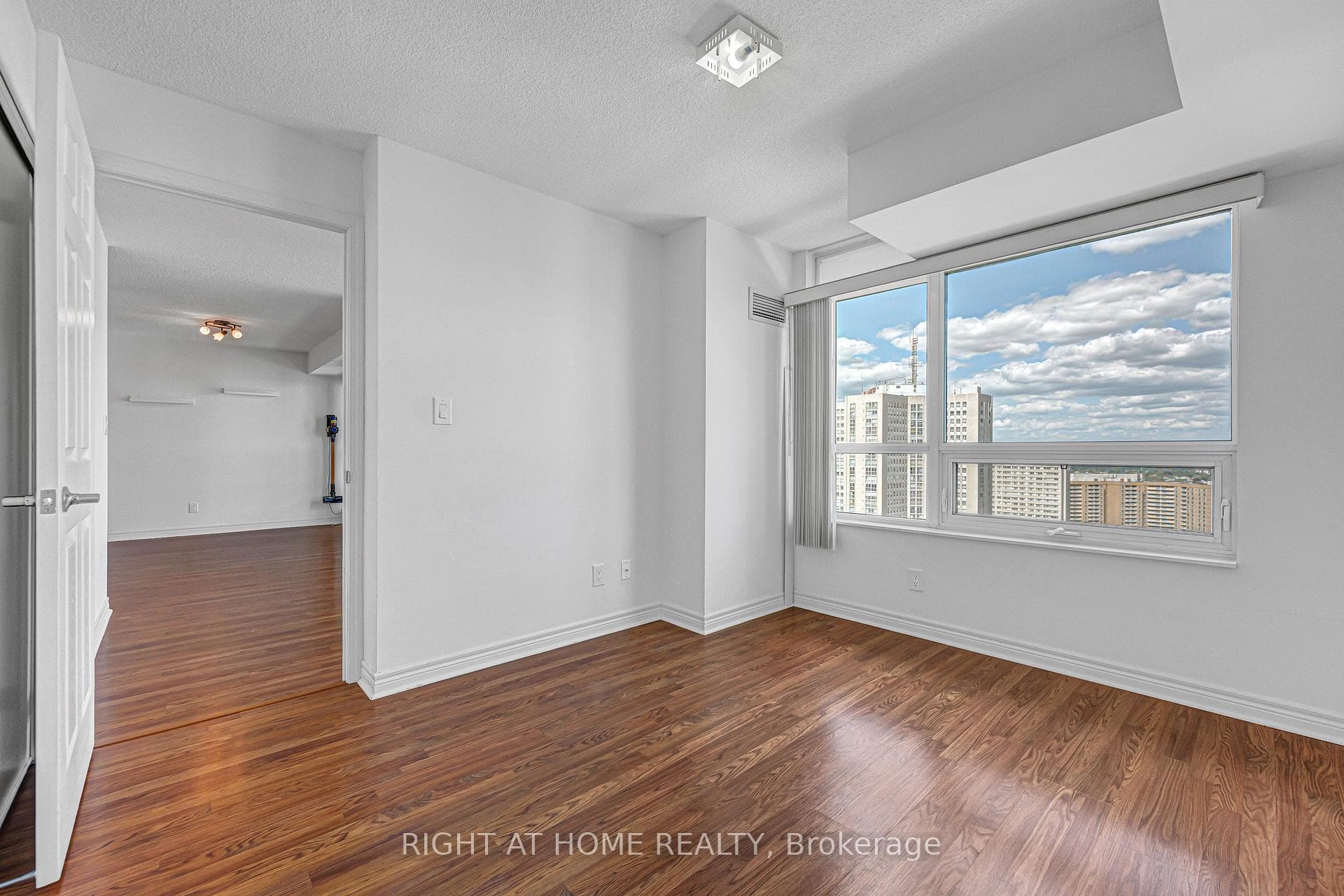 208 Enfield Place Unit #2902 photo 30