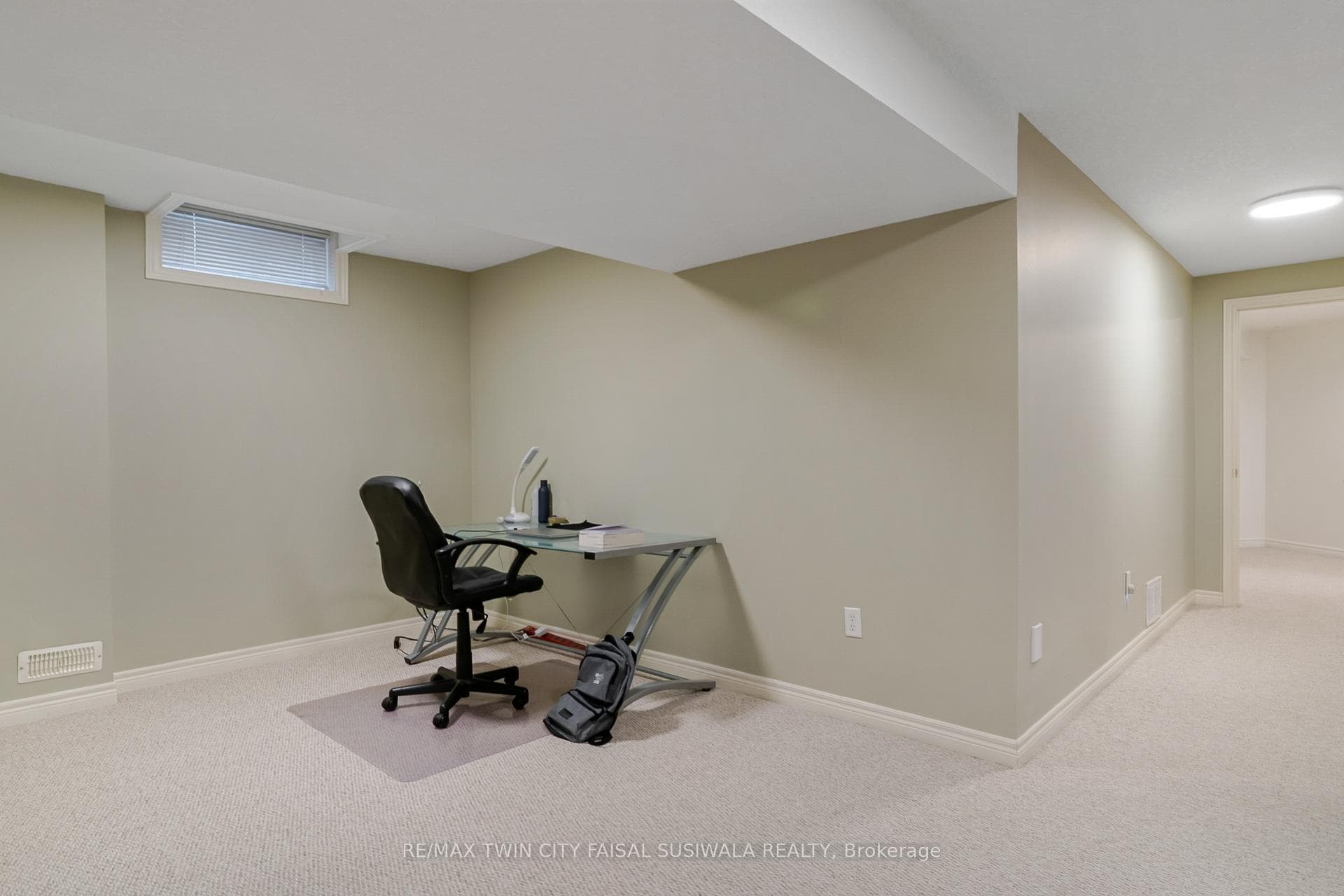 184 Sofron Drive photo 40