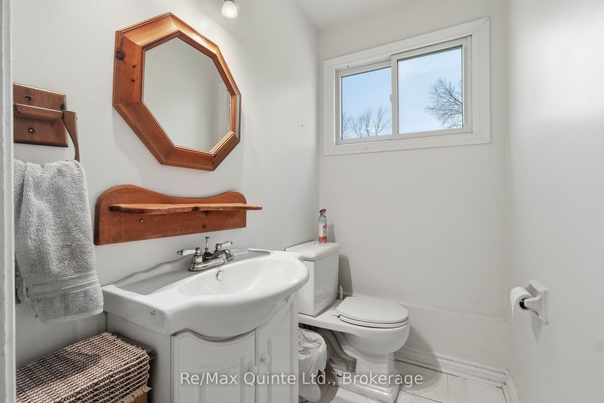 106 Baylea Drive photo 28