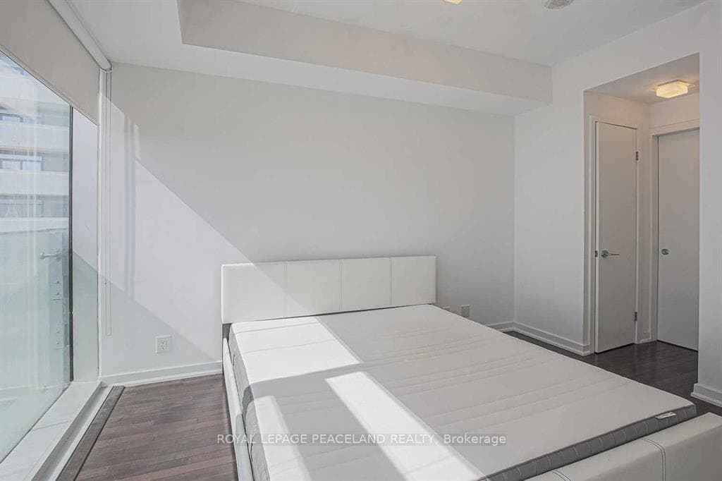 12 York Street Unit 1509 photo 9