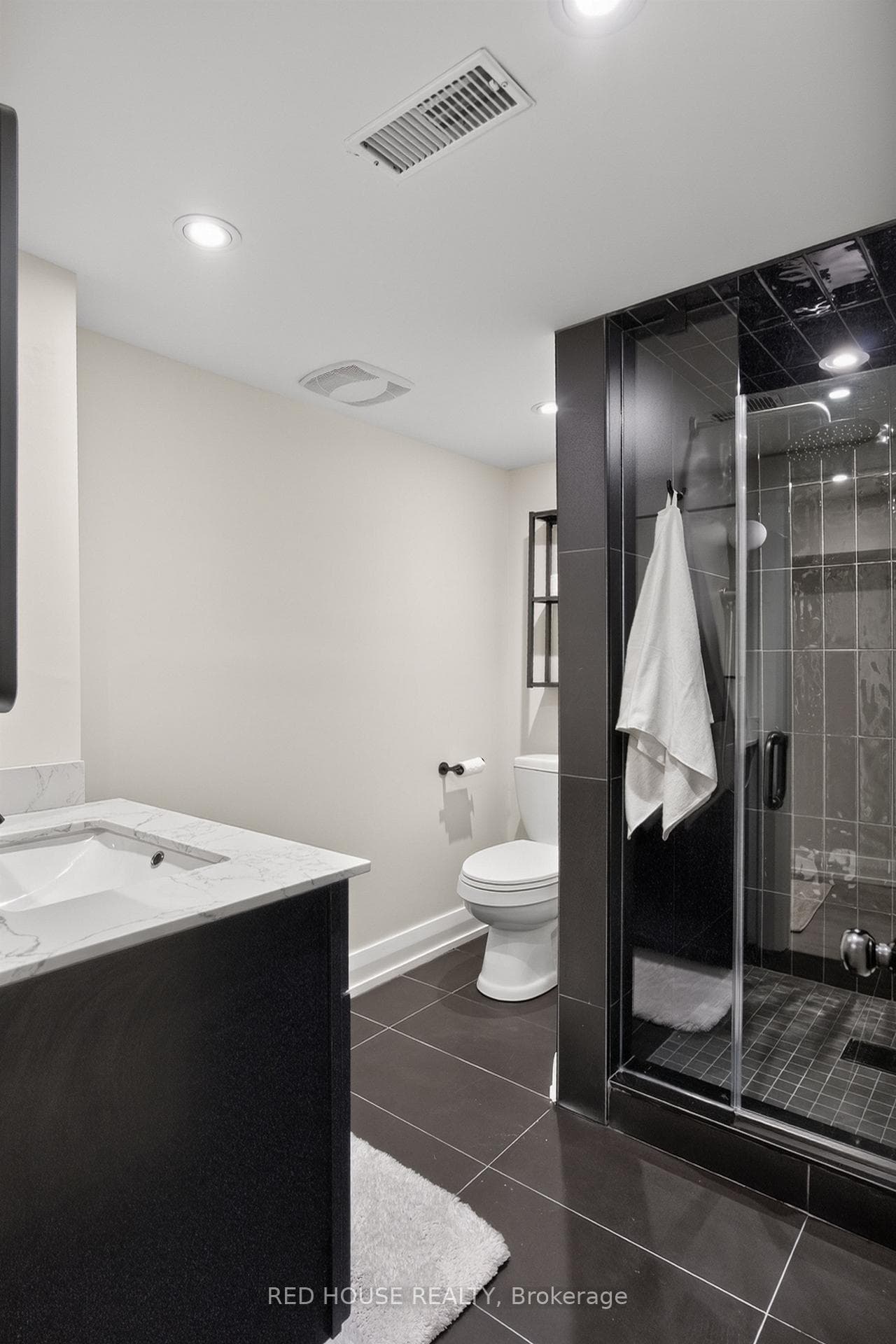 70 Beaverbrook Avenue Unit Basement photo 12