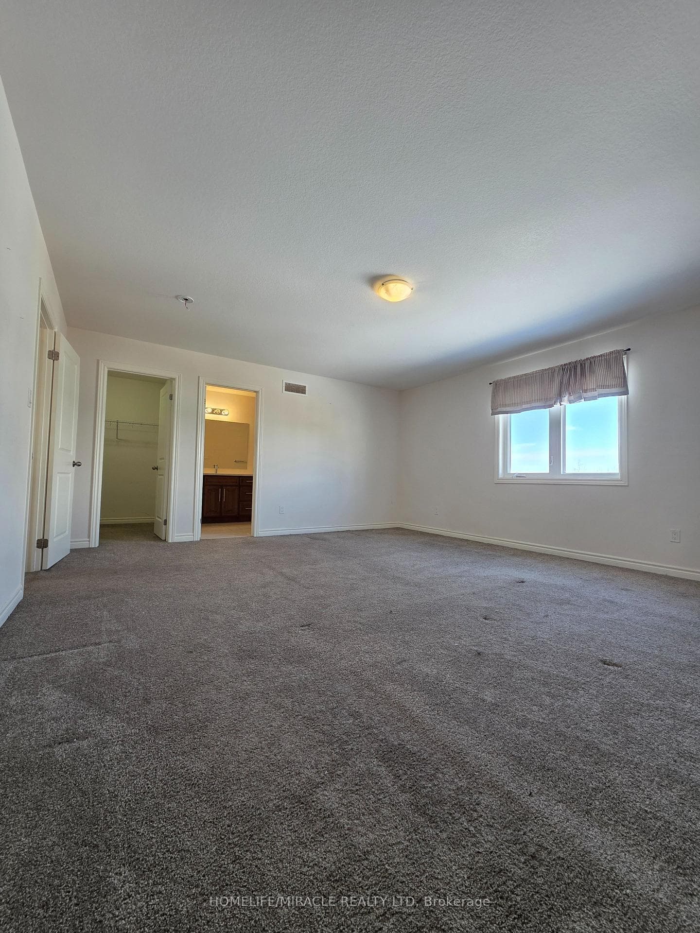 3727 Somerston Crescent photo 17