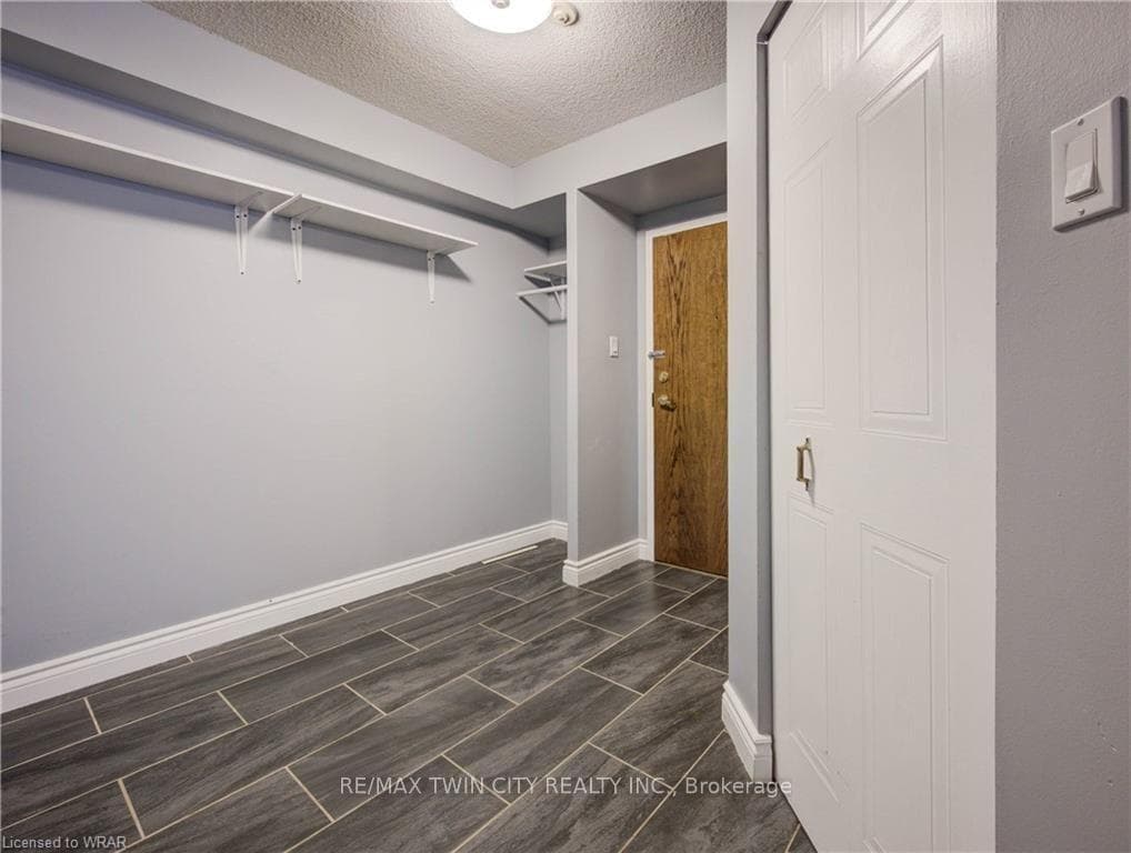 3227 King Street Unit 503 photo 9