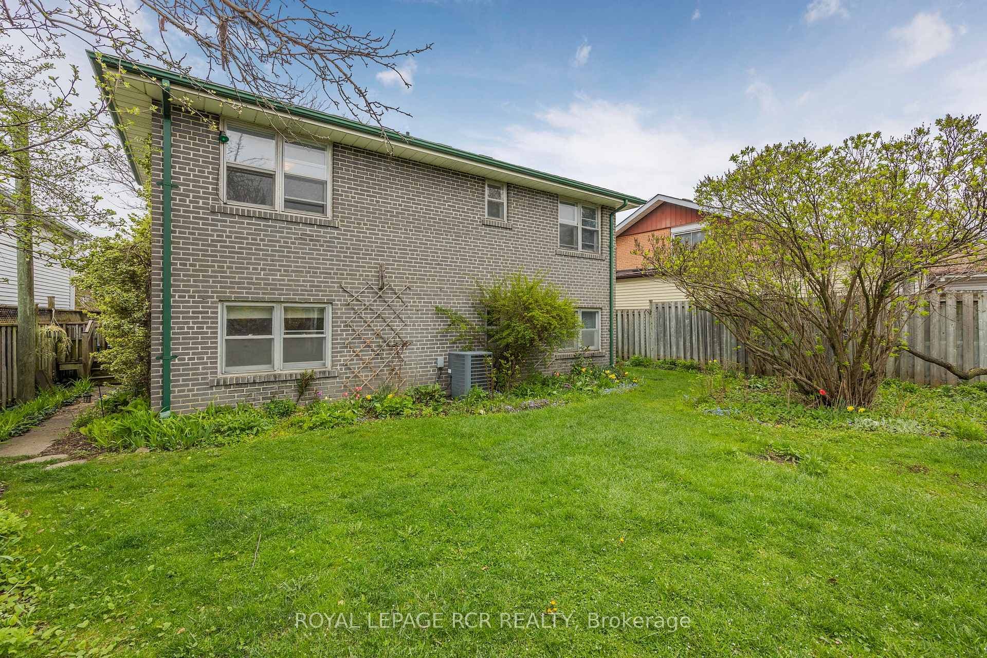 3 Aveline Crescent photo 24