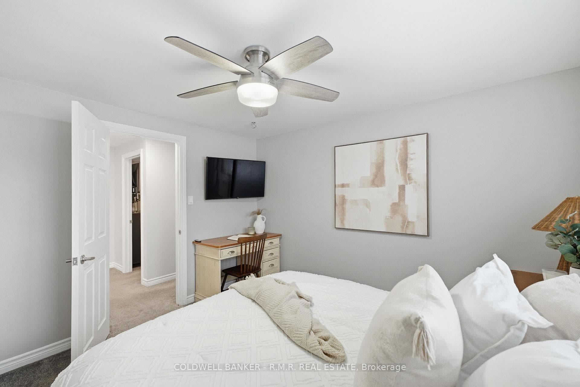 425 Bay Street photo 20