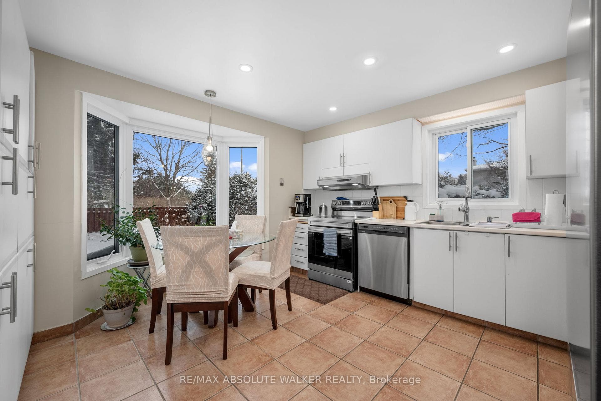 1849 Montereau Avenue photo 13
