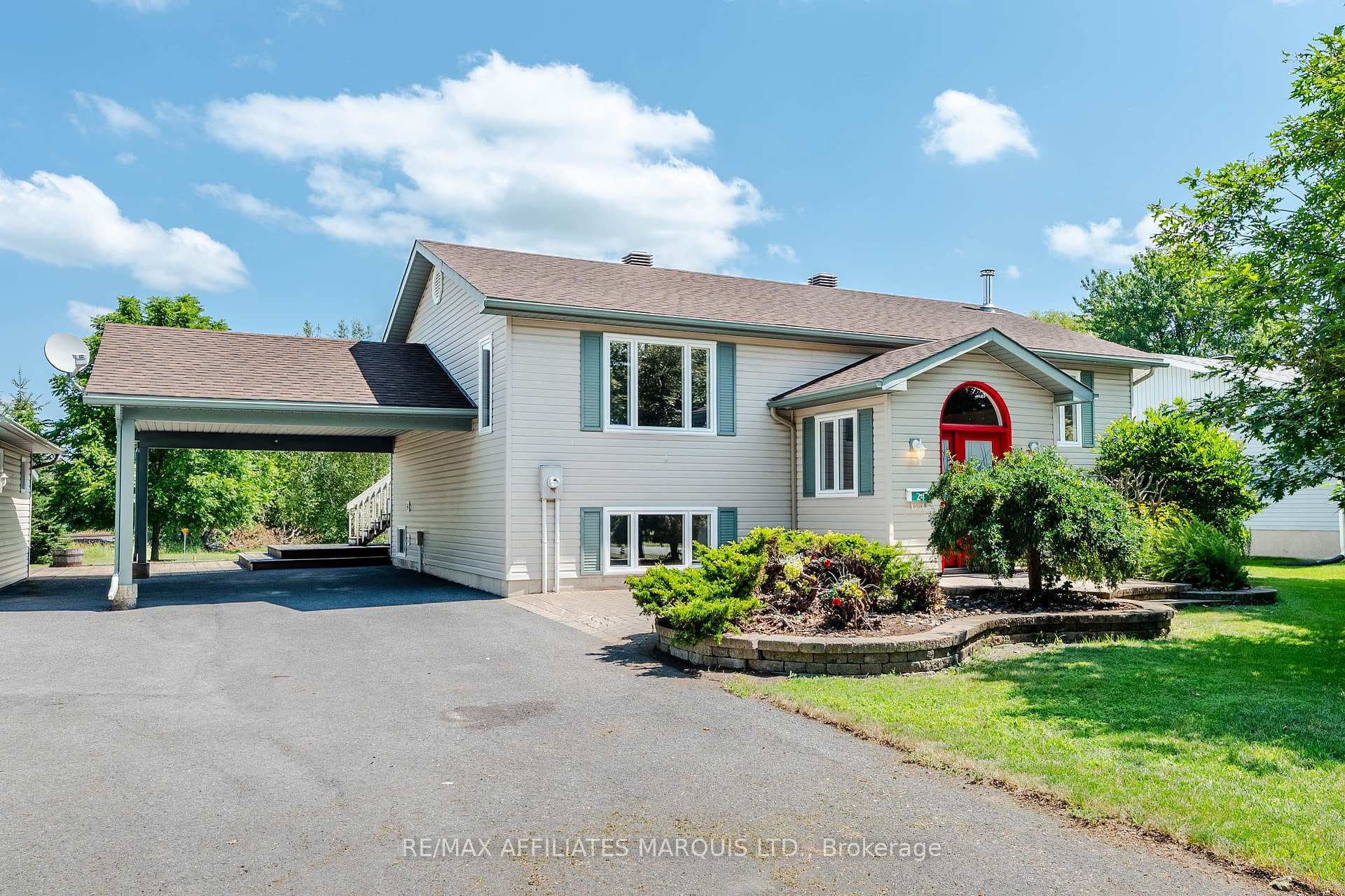 24 Nelson Street photo 1