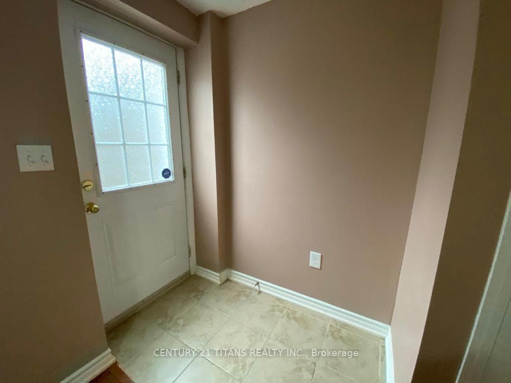 19 Ling Street Unit Bsmt photo 3
