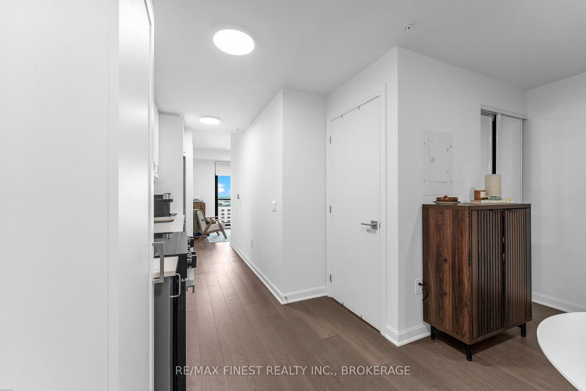 223 PRINCESS Street Unit 801 photo 18