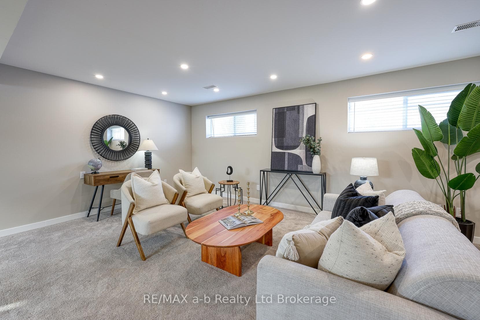 18 Bigham Crescent photo 27