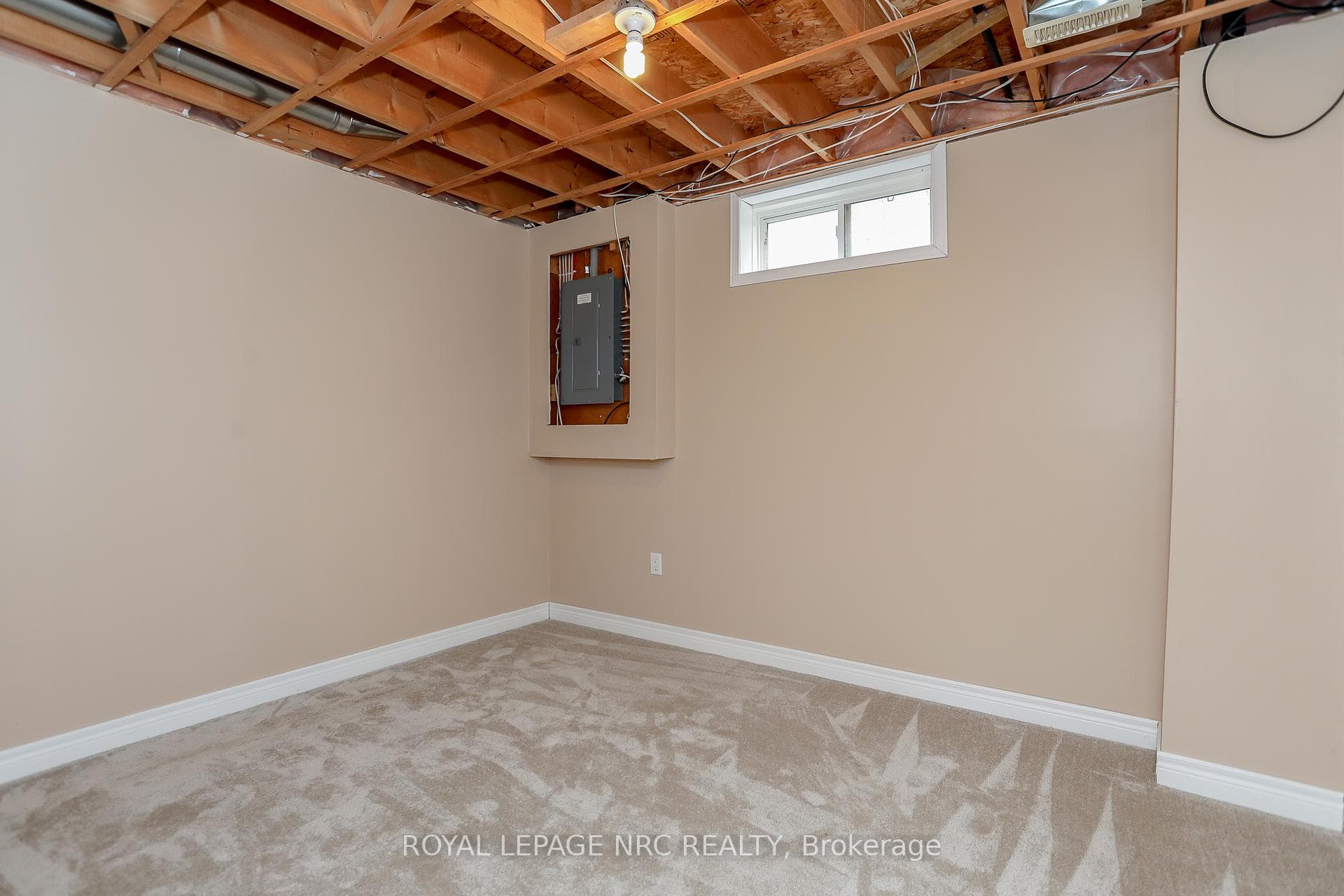 11 Goldenrod Court photo 28