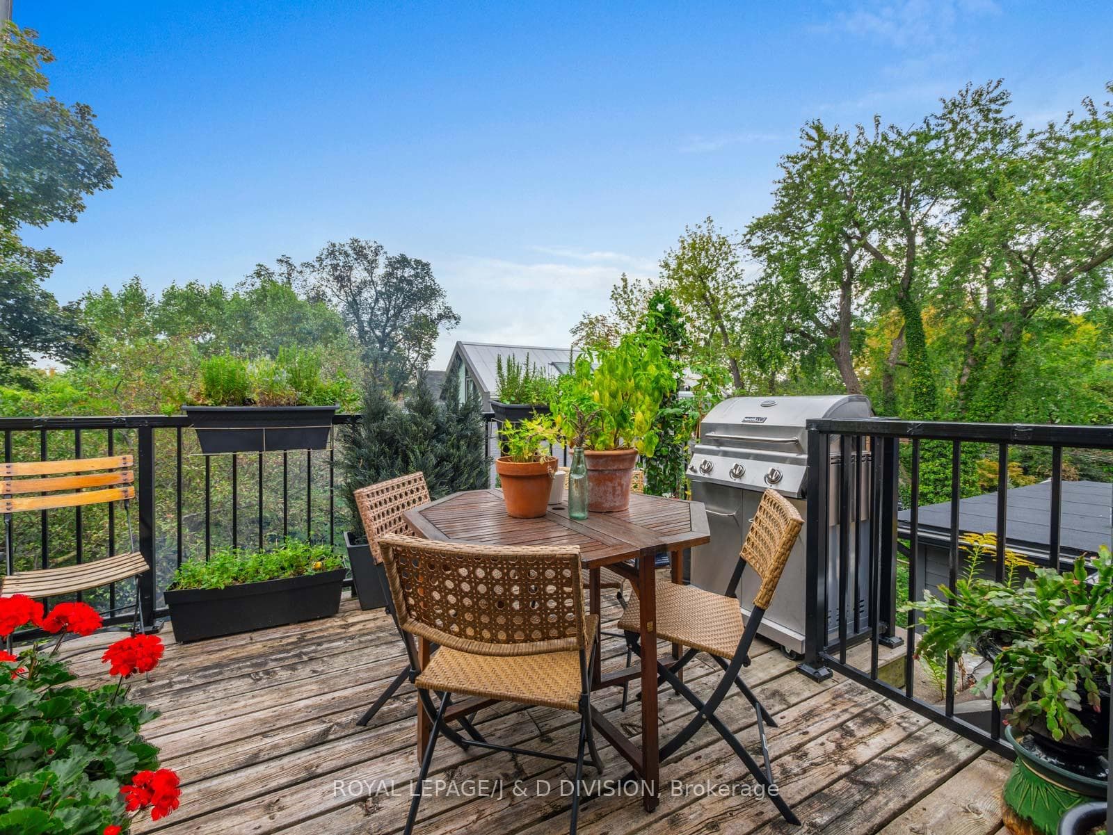 Upper Unit Deck