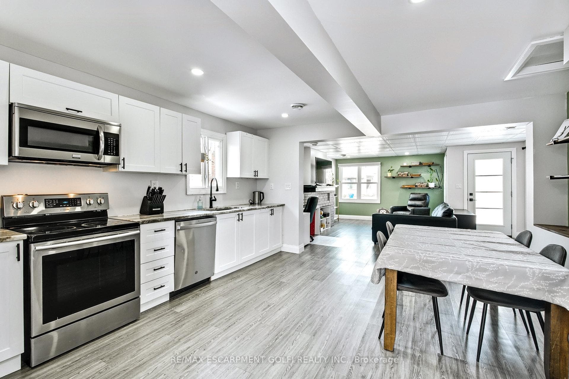 27 Grapeview Drive photo 11