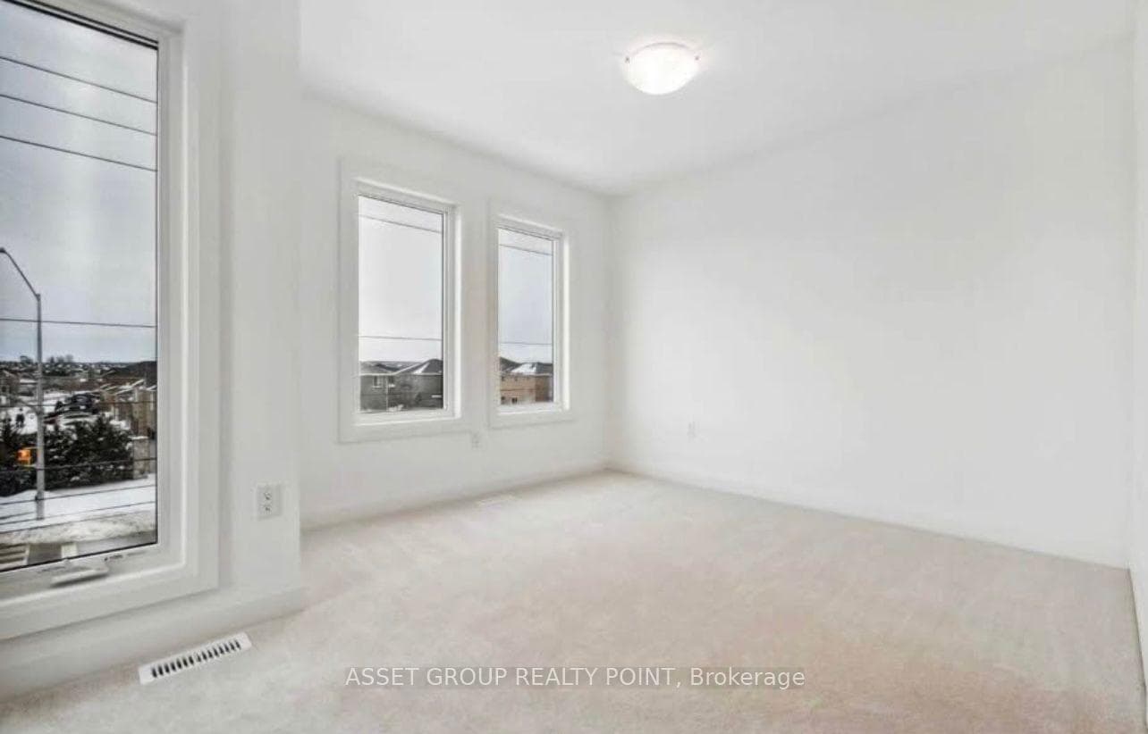 95 Fairlane Avenue photo 18