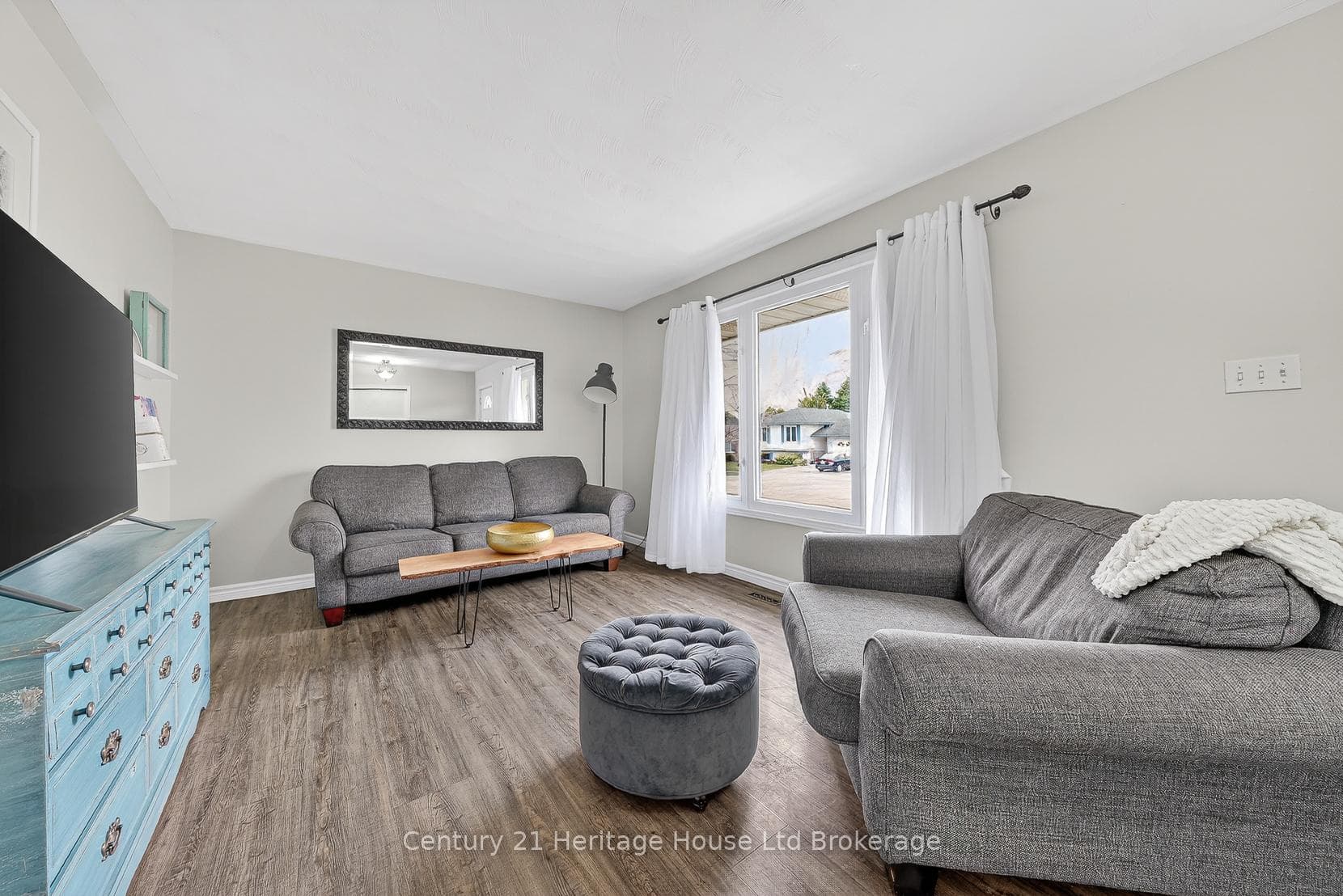441 Ojibway Street photo 8