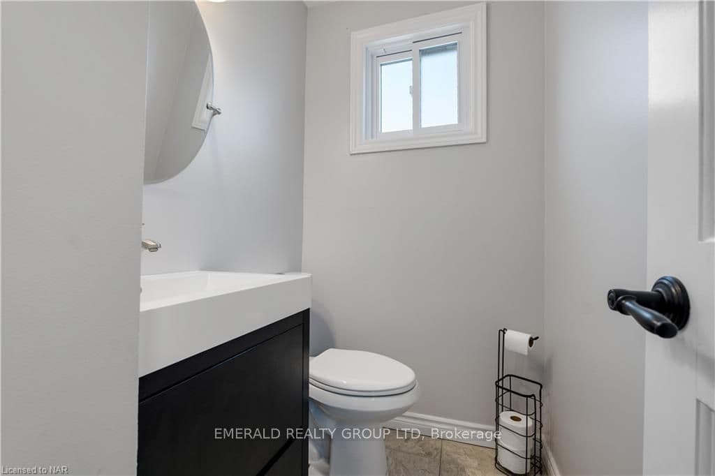282 ROACH Avenue photo 7