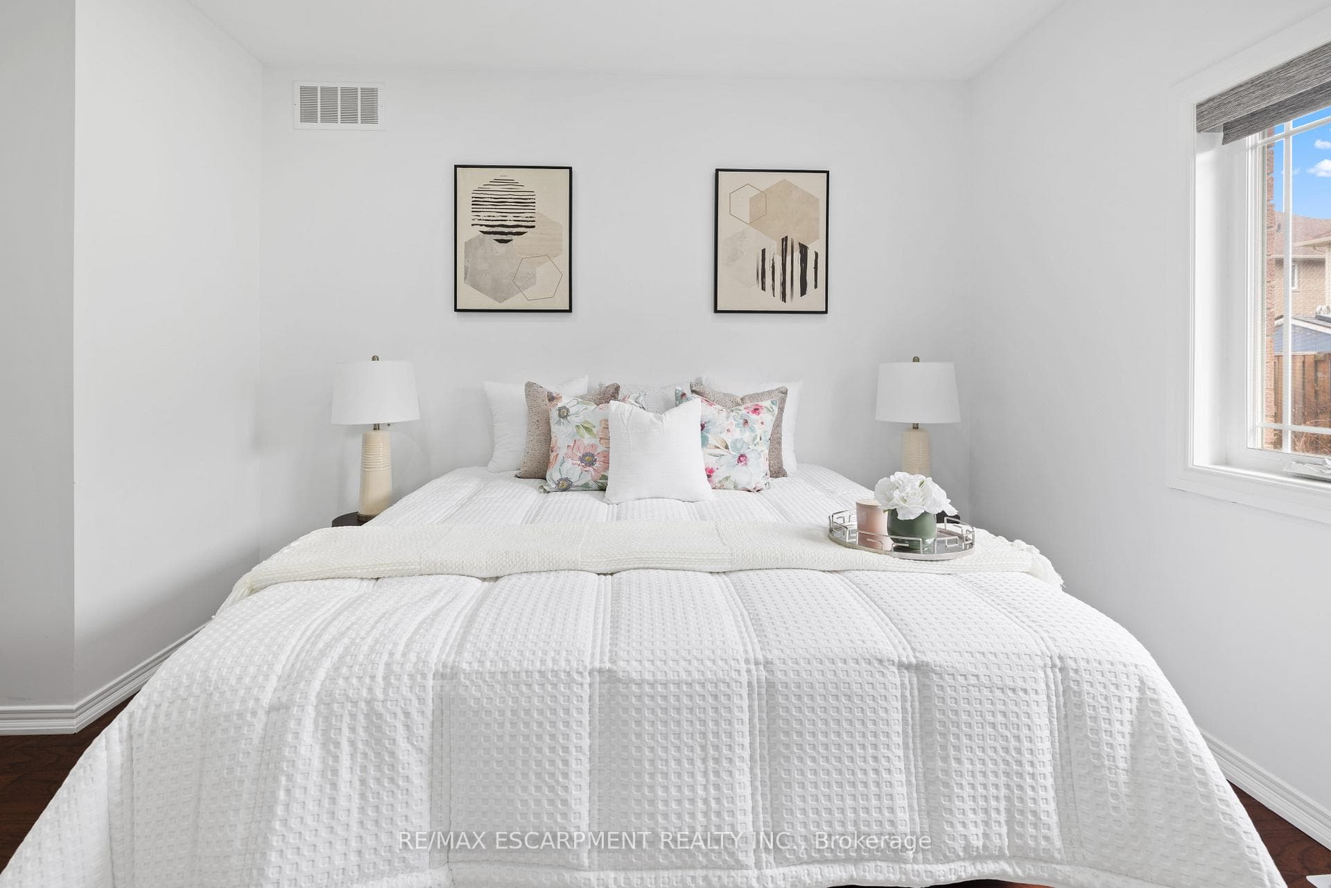 39 McKibbon Avenue photo 21