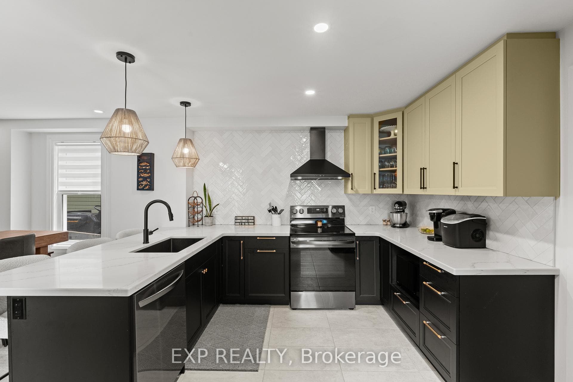 226 Lincoln Road photo 19