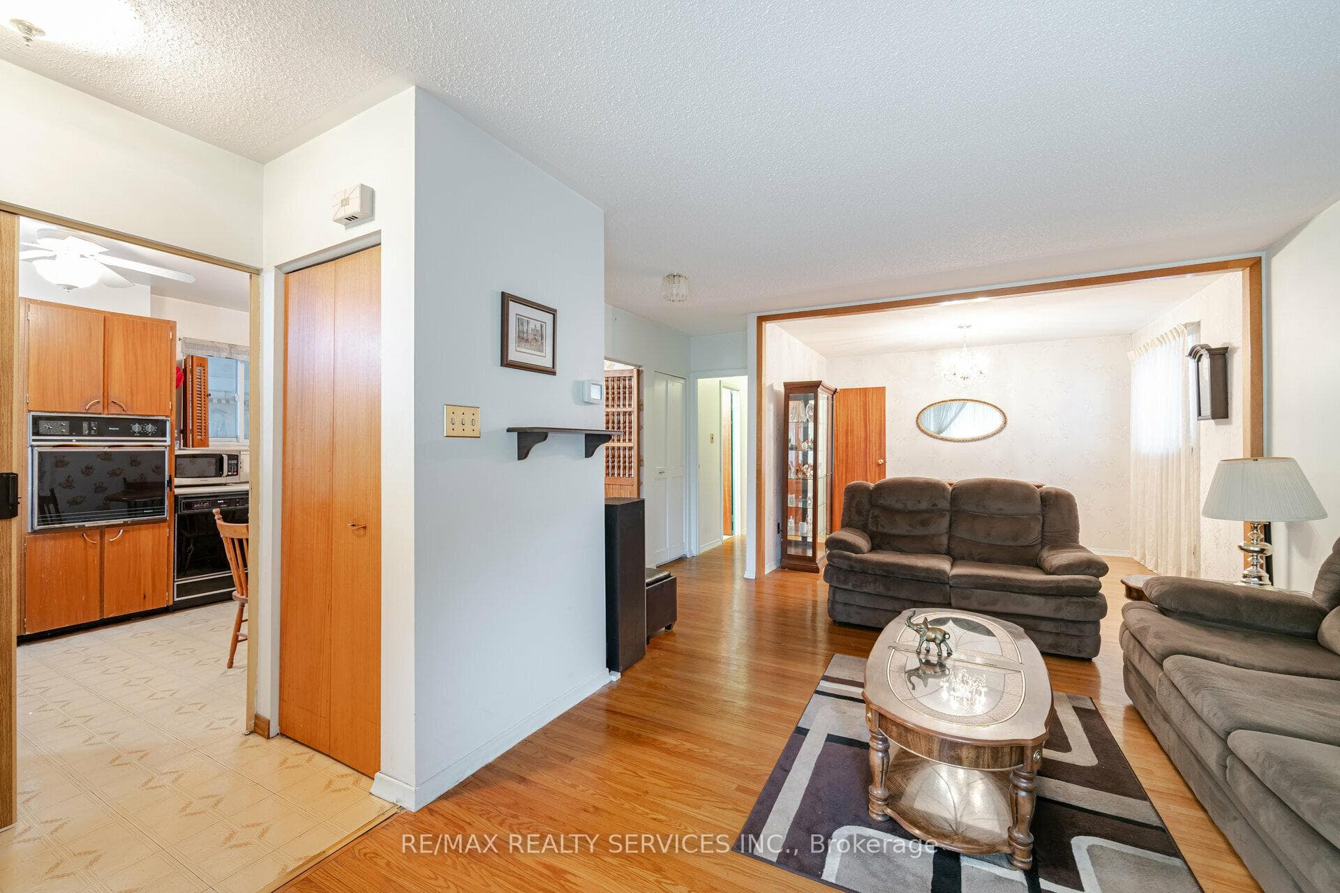 30 Ferndale Crescent photo 13