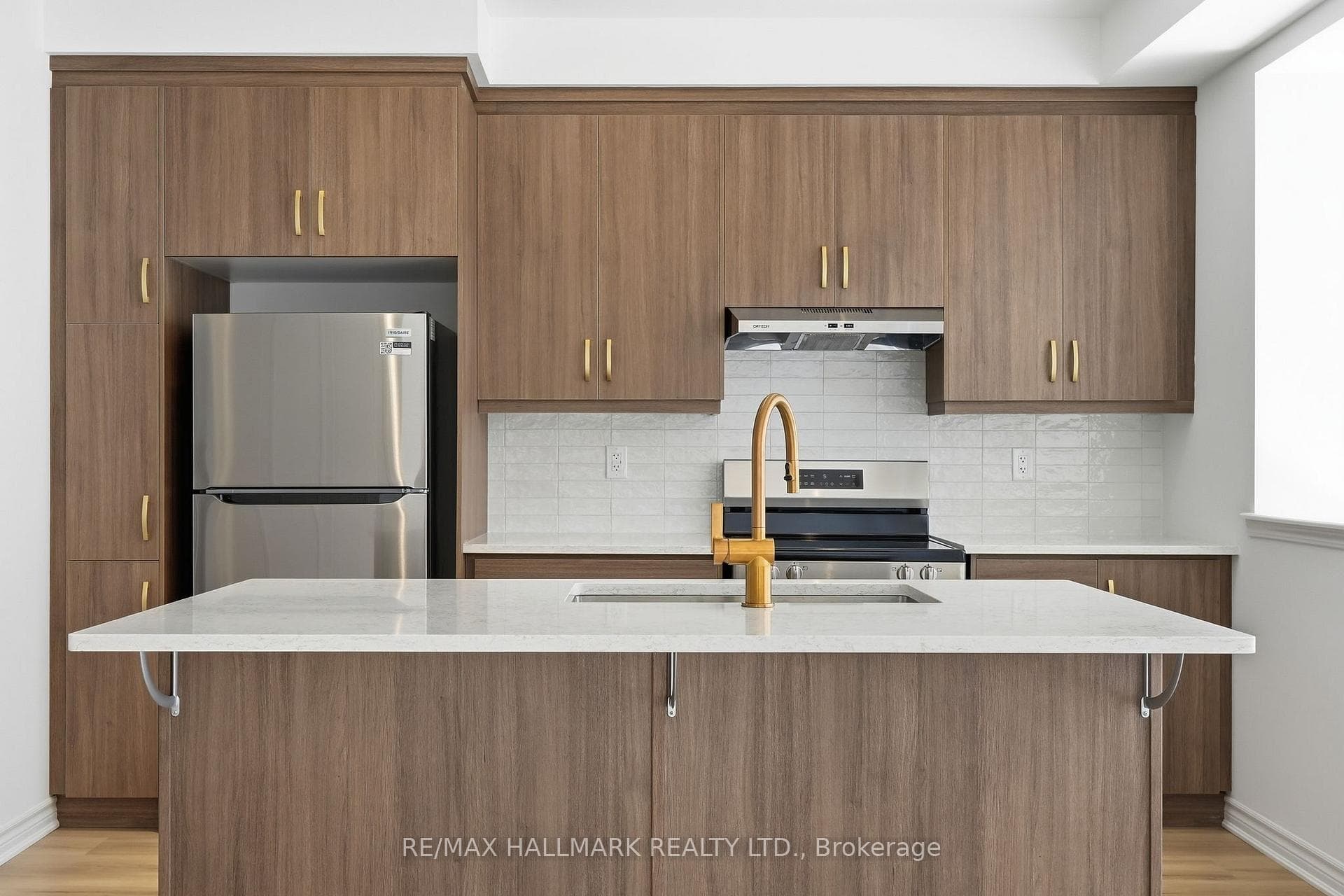 61 Pearen Lane photo 18