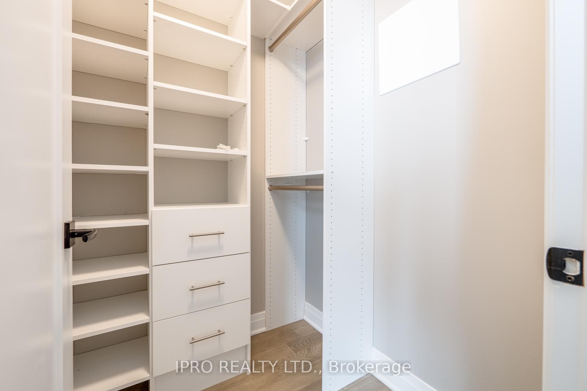 470 Gordon Krantz Avenue Unit 514 photo 22