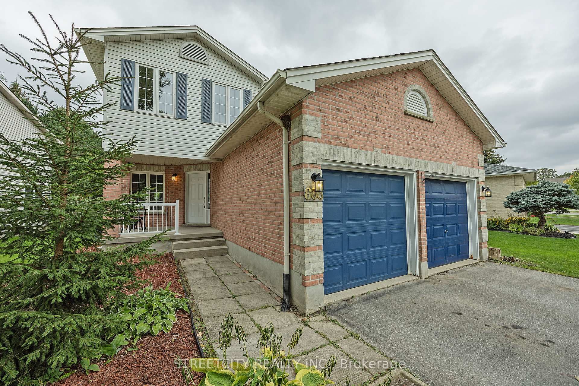 808 GUILDWOOD Boulevard photo 2