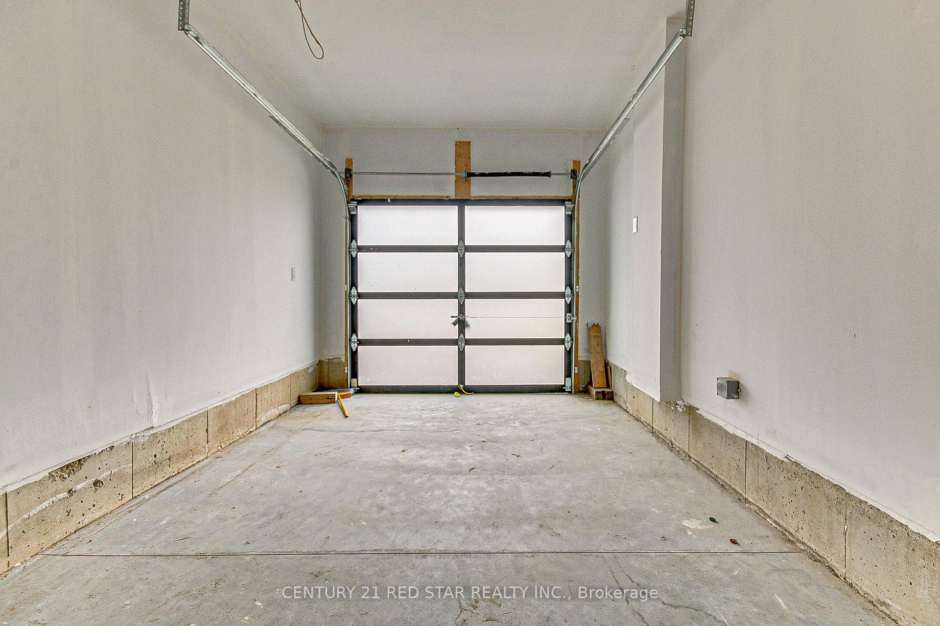 734 Khalsa Drive photo 18