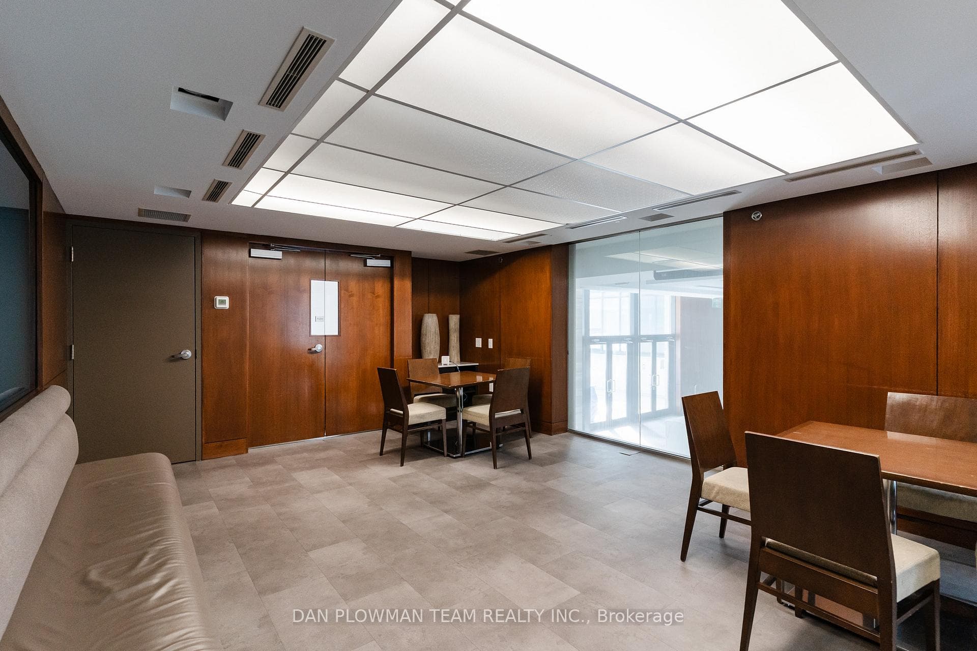 8 Telegram Mews Unit 1006 photo 23