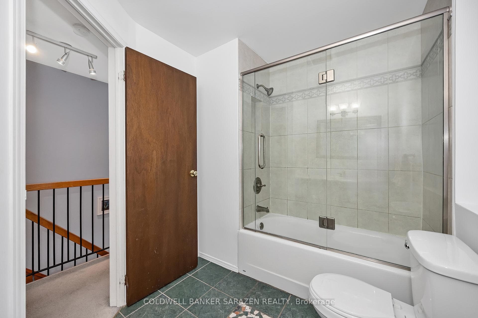 Main bathroom