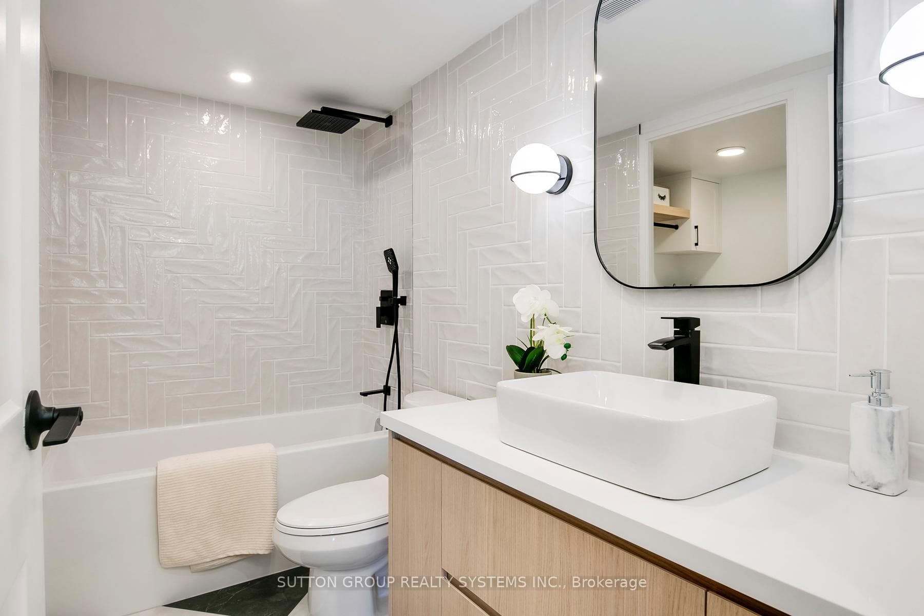 Main Bathroom
