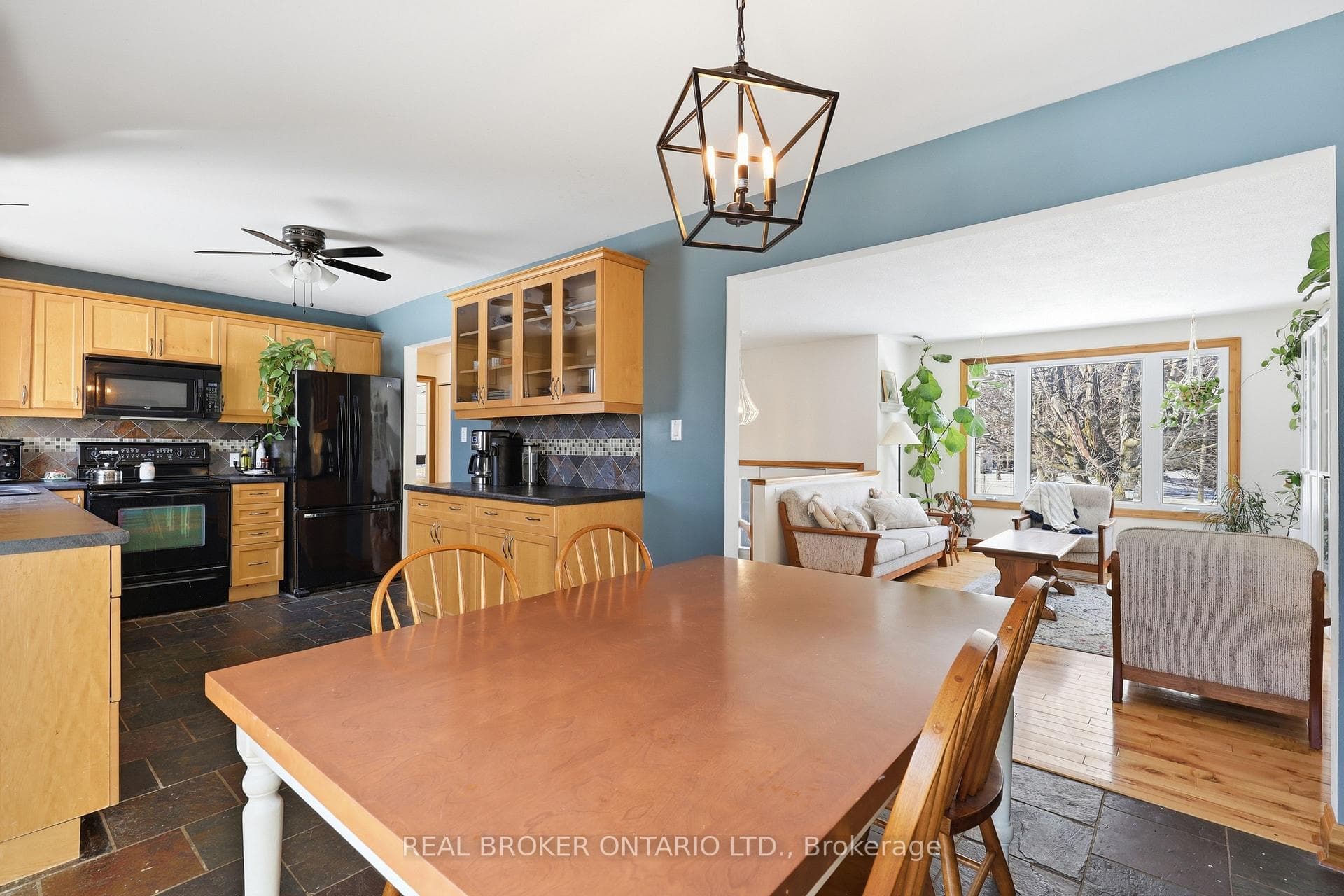 9 Pine Park Boulevard photo 6