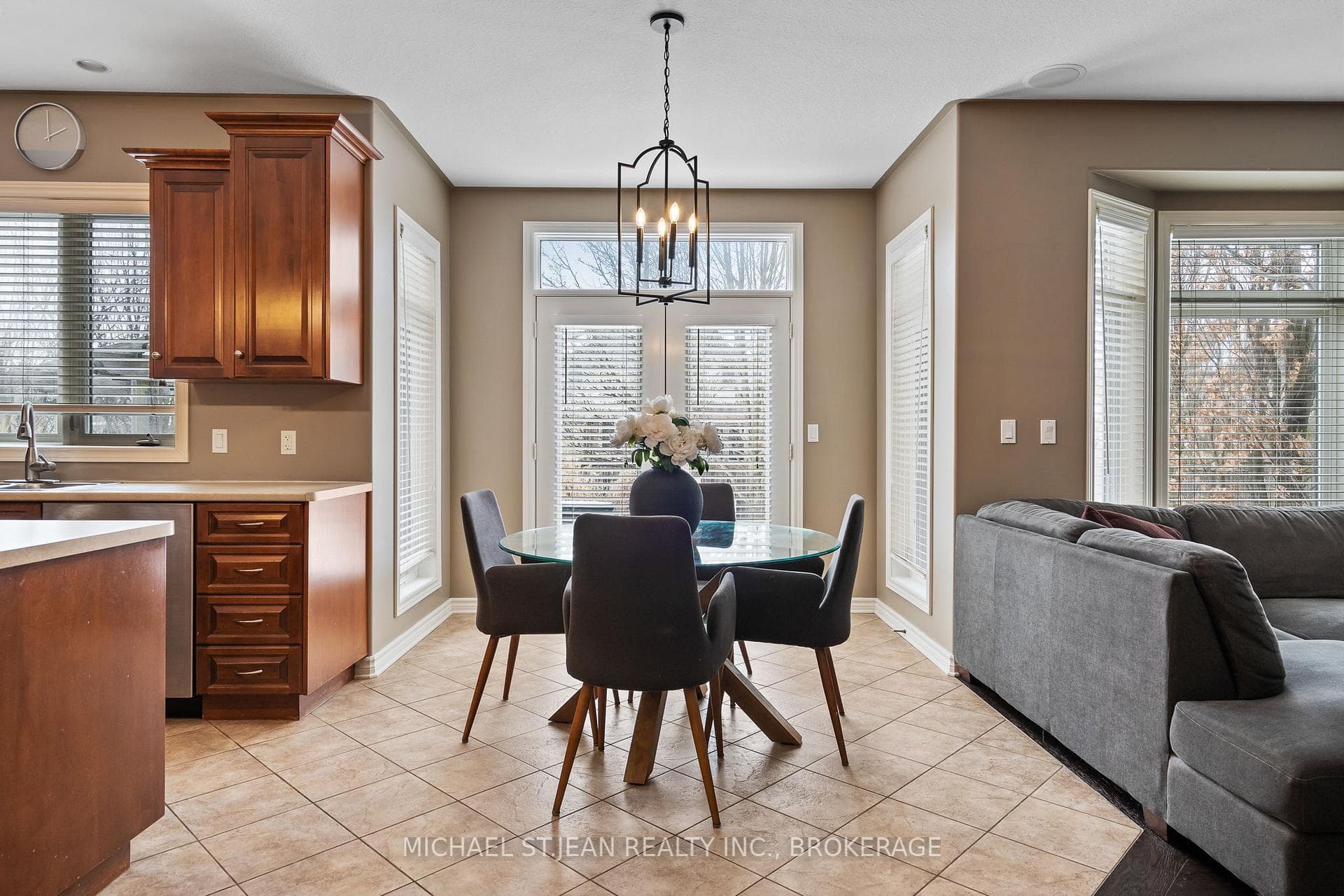 43 Timber Creek Crescent photo 11