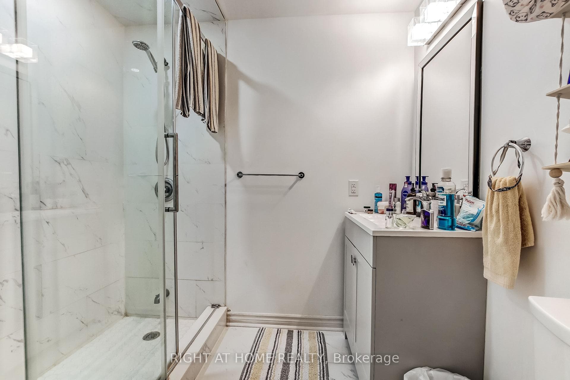 448 Poldon Drive photo 16
