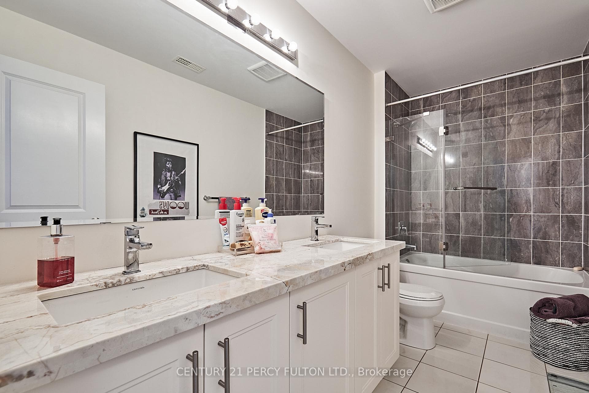1285 Wharf Street photo 22
