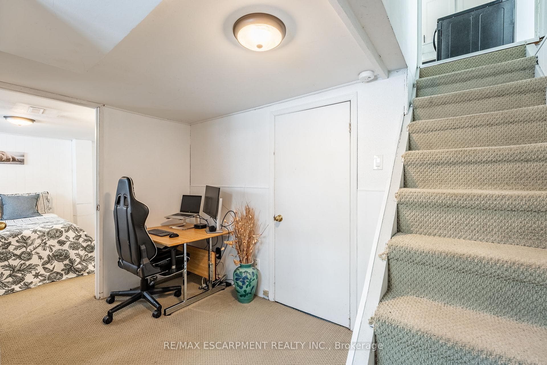 276 BOWMAN Street photo 23