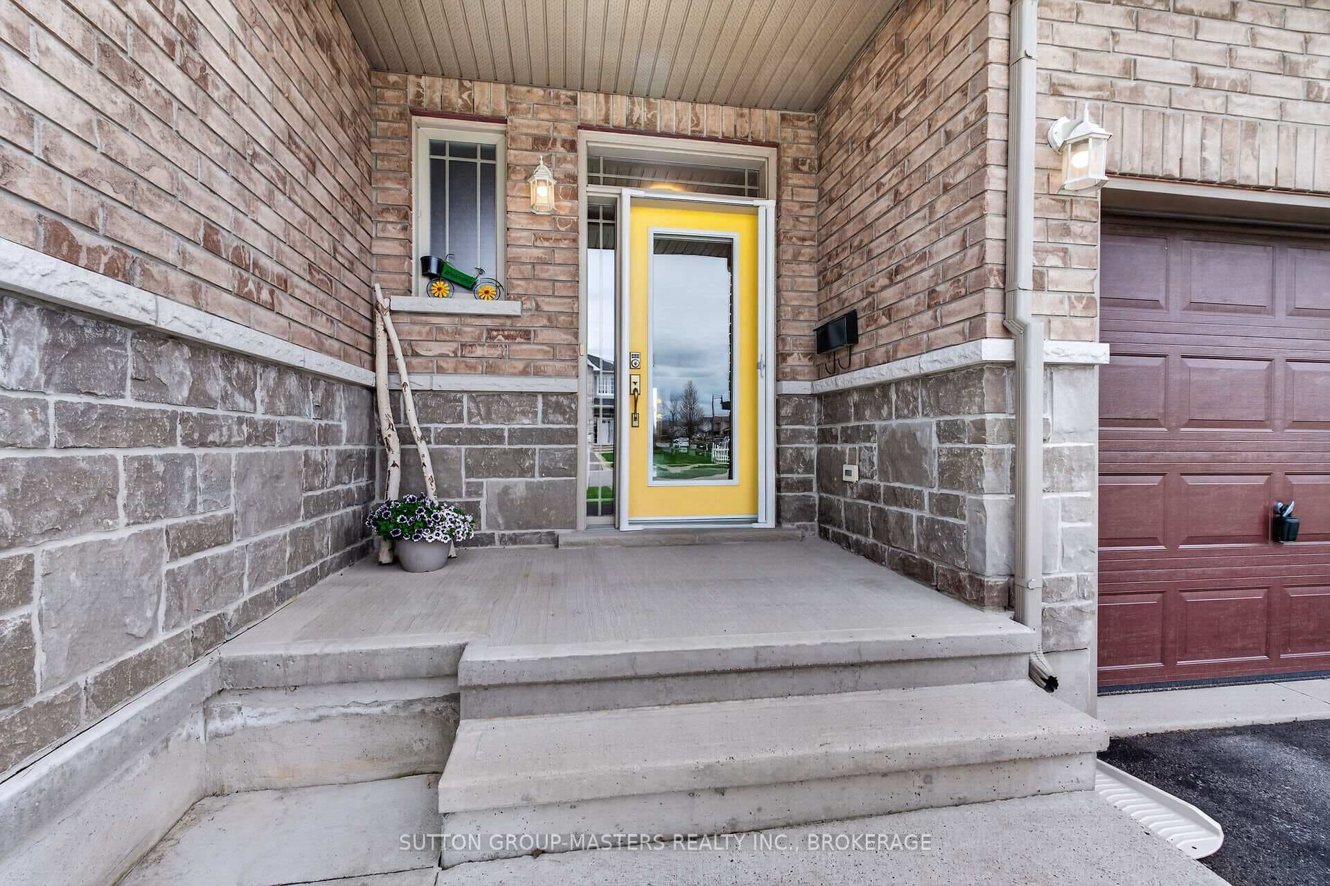1165 Horizon Drive photo 2