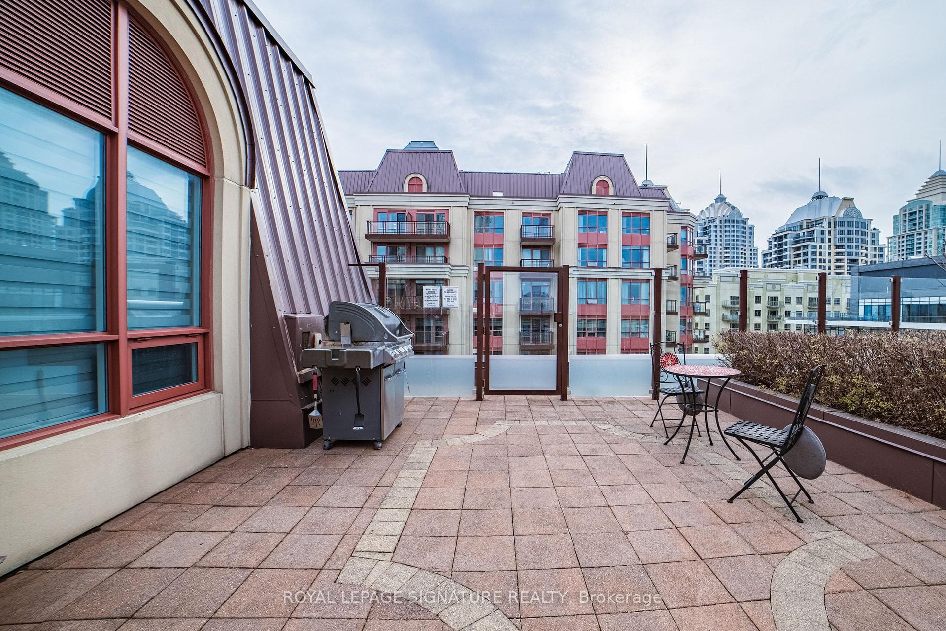 27 Rean Drive Unit 211 photo 17