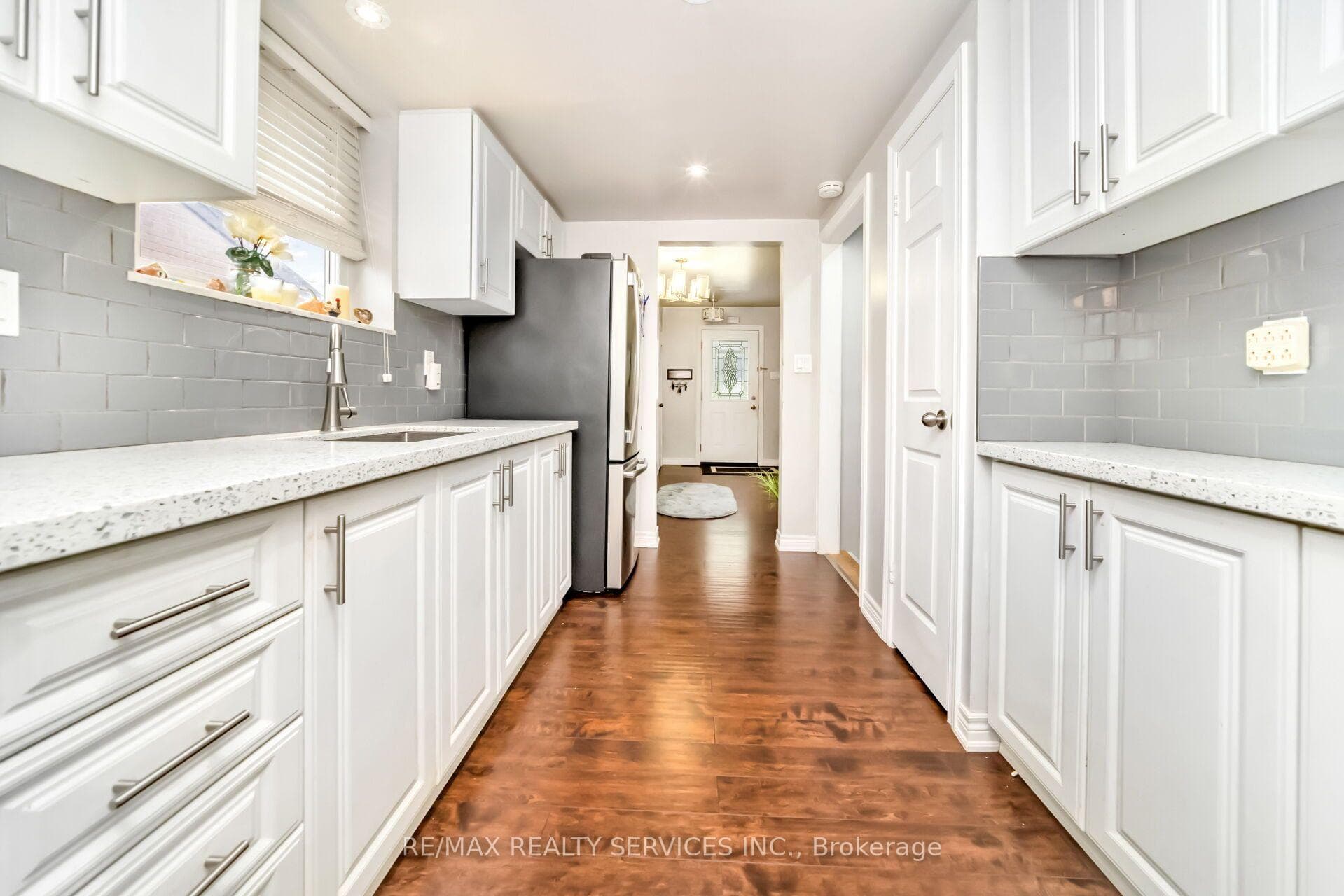3287 Michaud Avenue photo 13